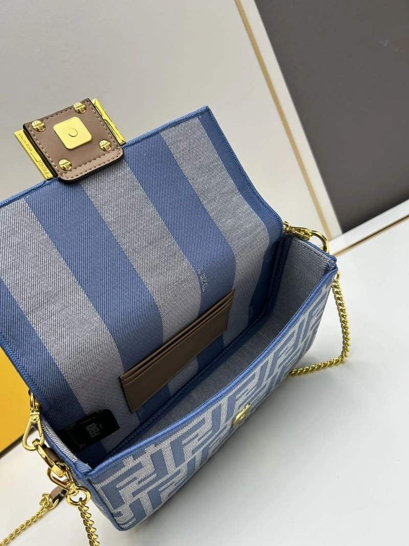 Fendi Baguette Bags 4224-0765
