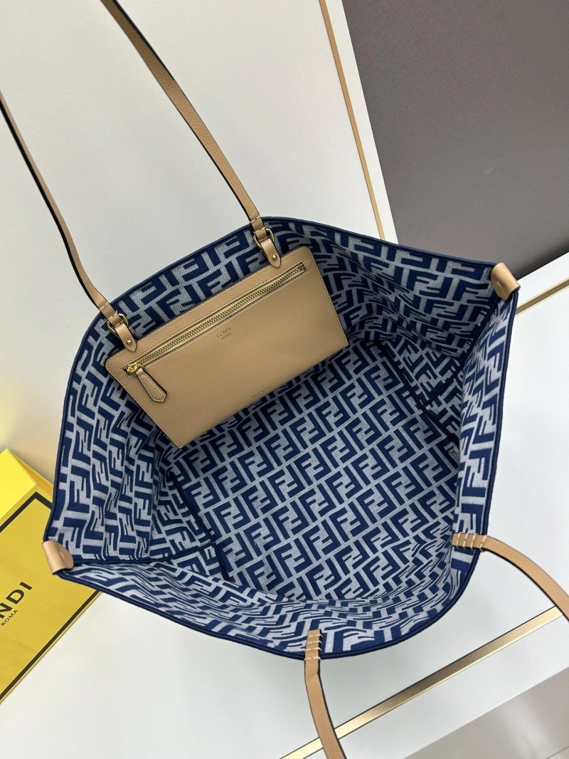 Fendi Shopping Bags 4224-0768