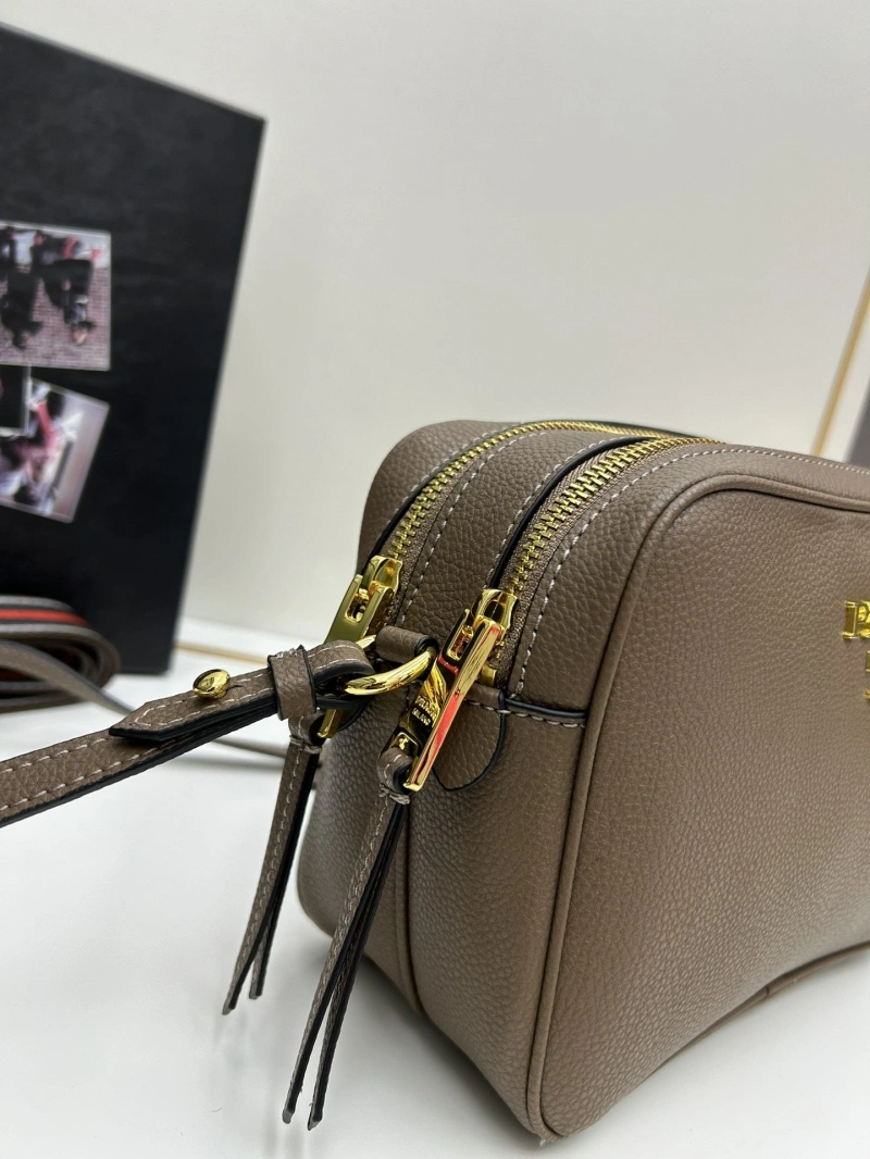Prada Satchel Bags 4224-0779