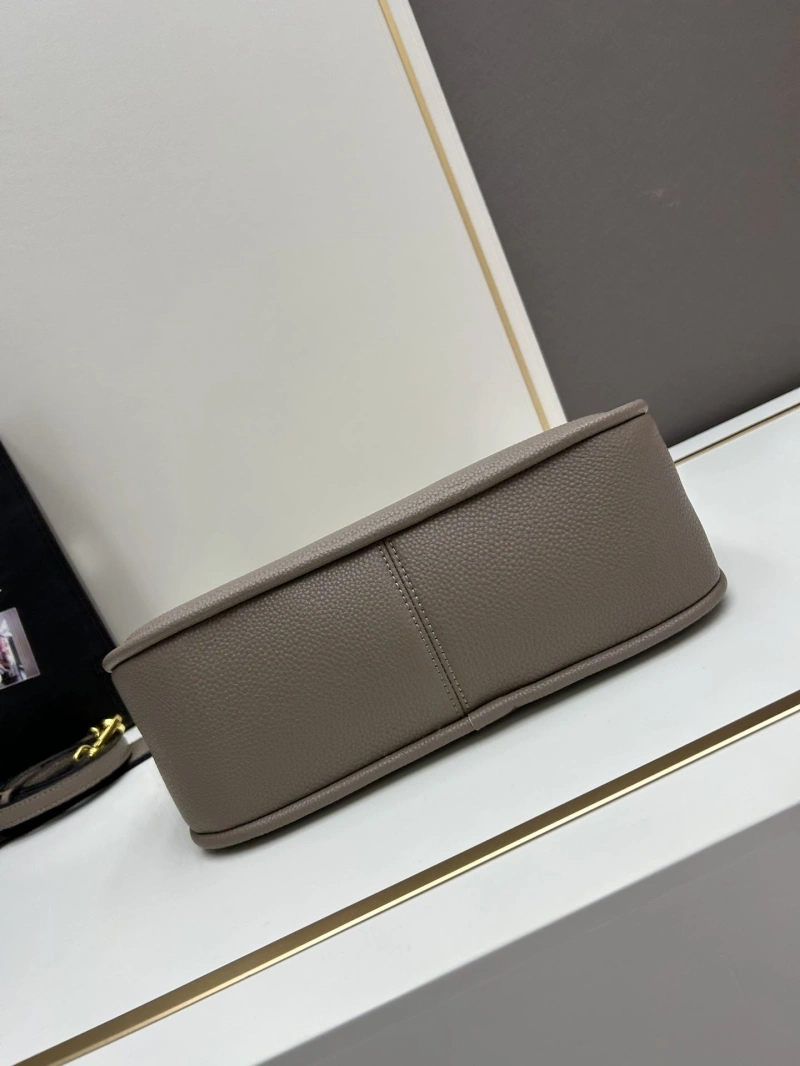 Prada Top Handle Bags 4224-0811