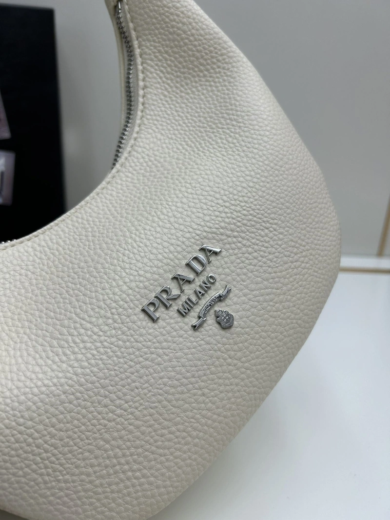 Prada Top Handle Bags 4224-0819