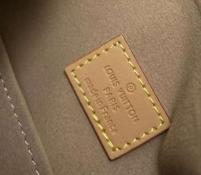 LV Box Bags 4224-0881