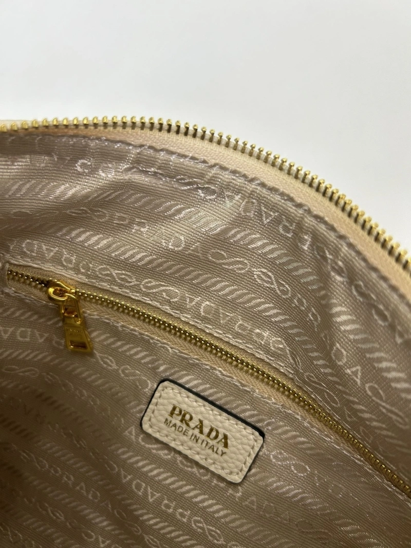 Prada Top Handle Bags 4224-0915