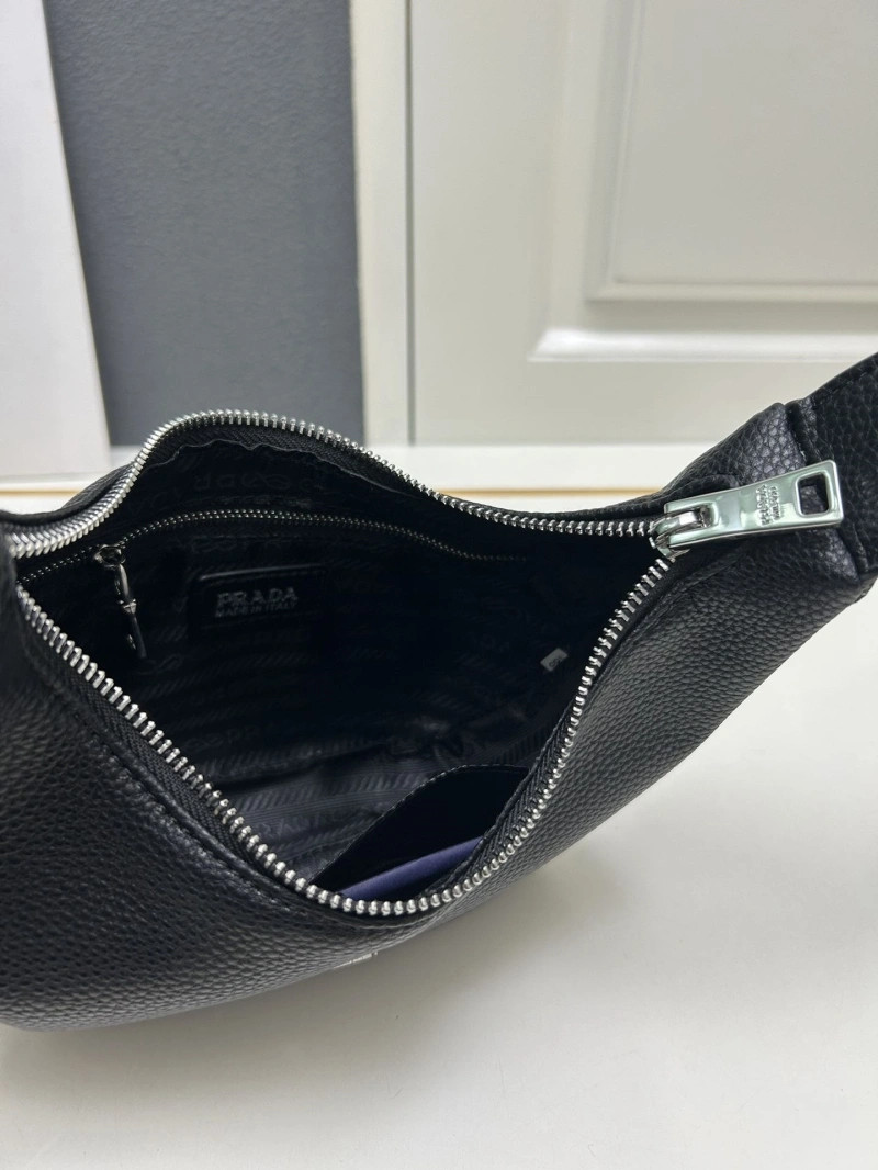Prada Top Handle Bags 4224-0920