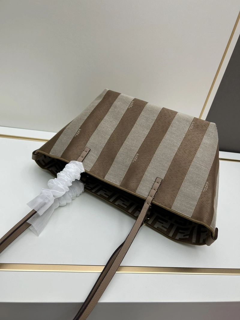 Fendi Shopping Bags 4224-0952