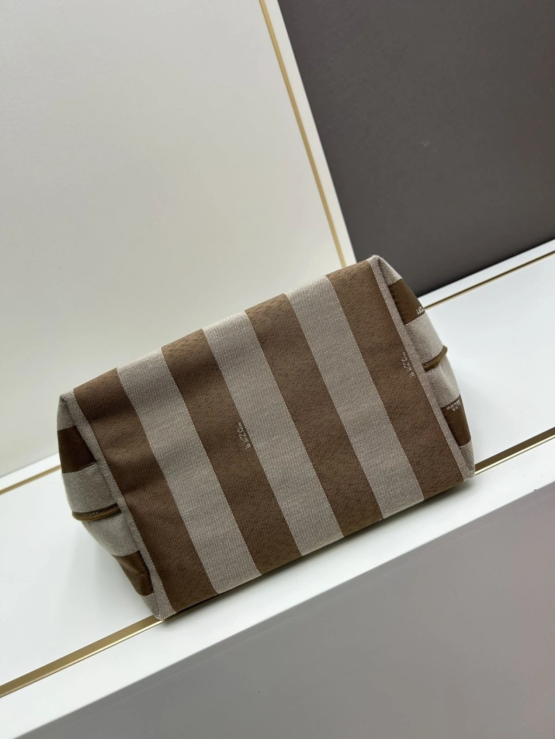 Fendi Shopping Bags 4224-0952