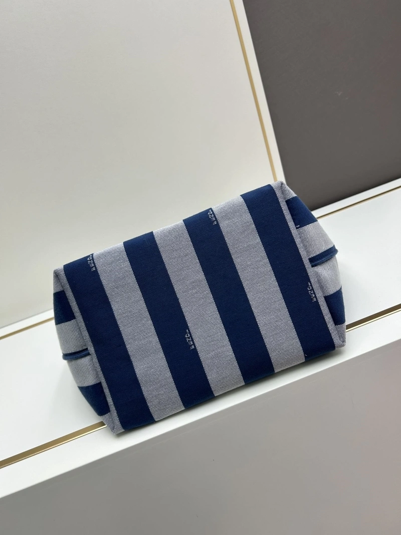 Fendi Shopping Bags 4224-0953