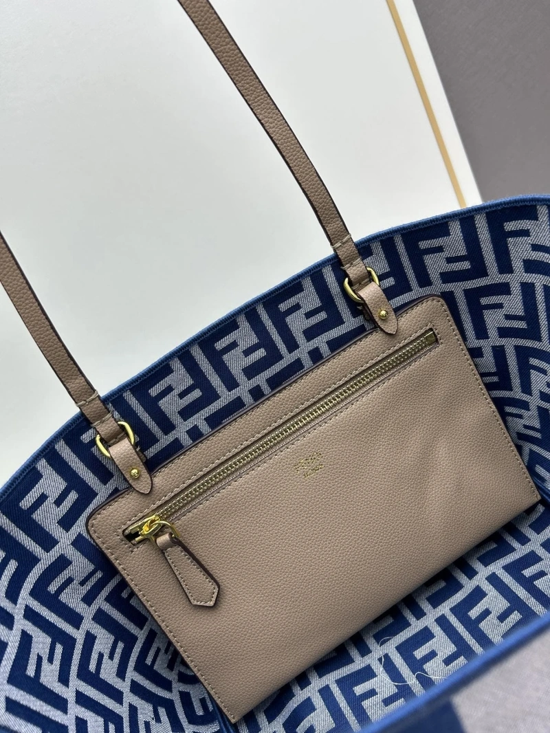 Fendi Shopping Bags 4224-0953