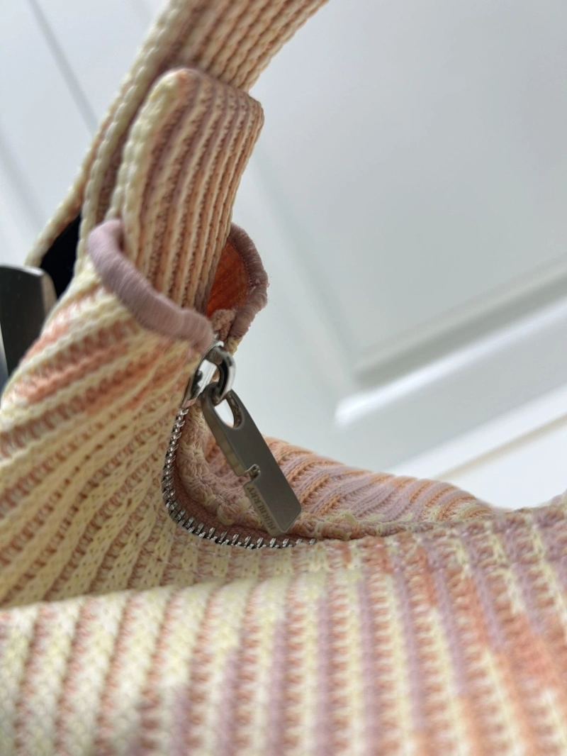 Burberry Top Handle Bags 4224-1104