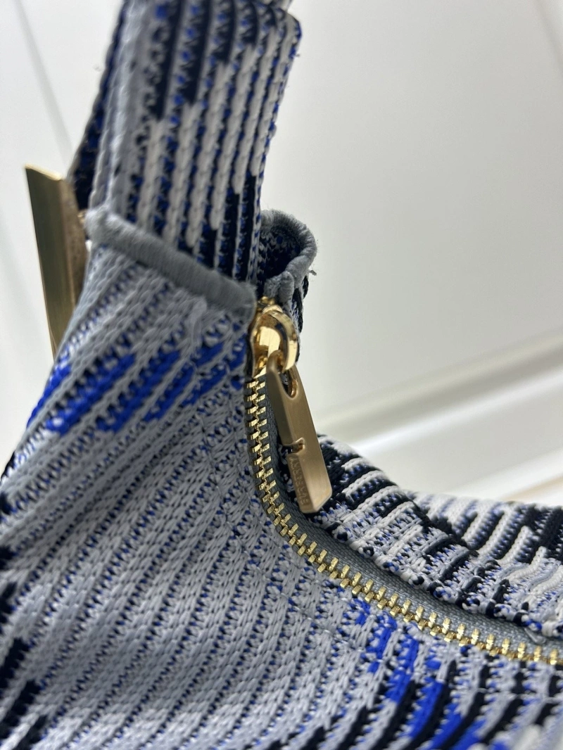 Burberry Top Handle Bags 4224-1105