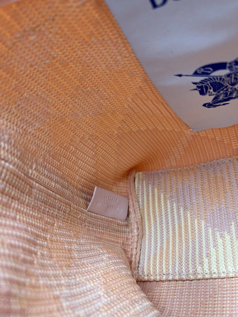 Burberry Top Handle Bags 4224-1207