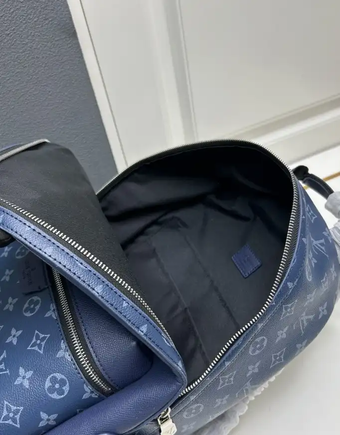 LV Backpacks 4224-1379