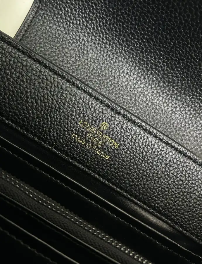 LV Capucines Bags 4224-1382