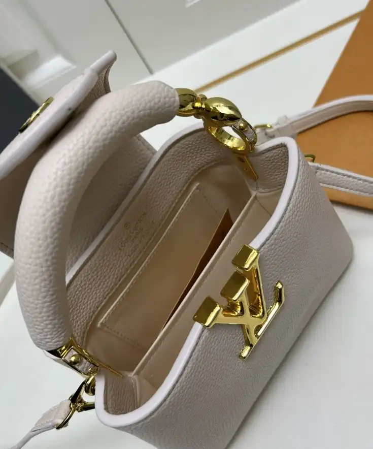 LV Capucines Bags 4224-1385