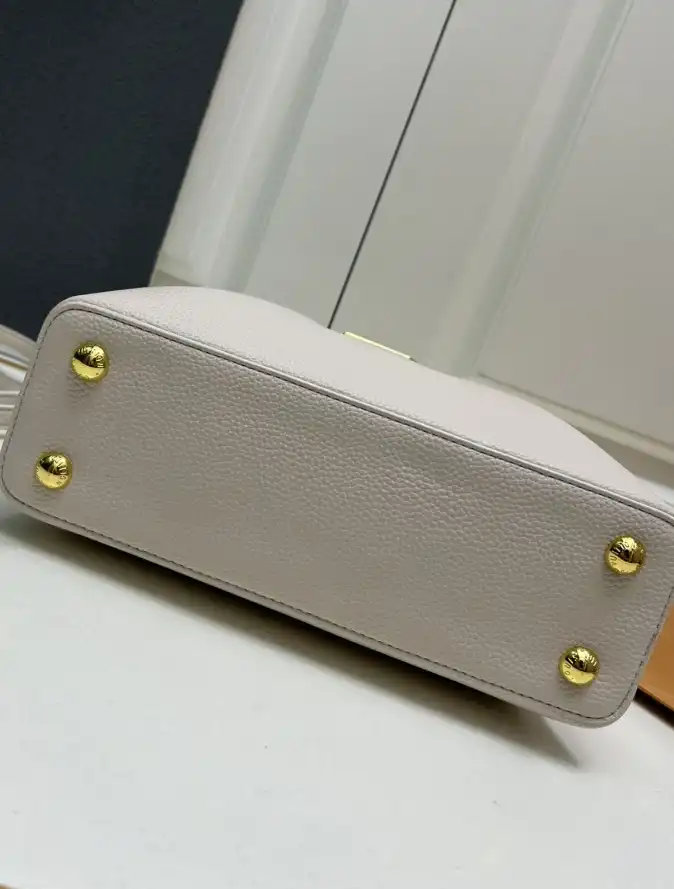 LV Capucines Bags 4224-1389