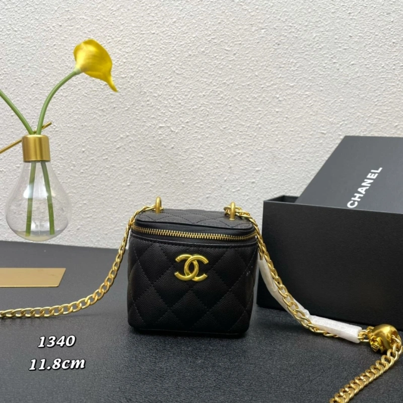 Chanel Cosmetic Bags 4224-1615