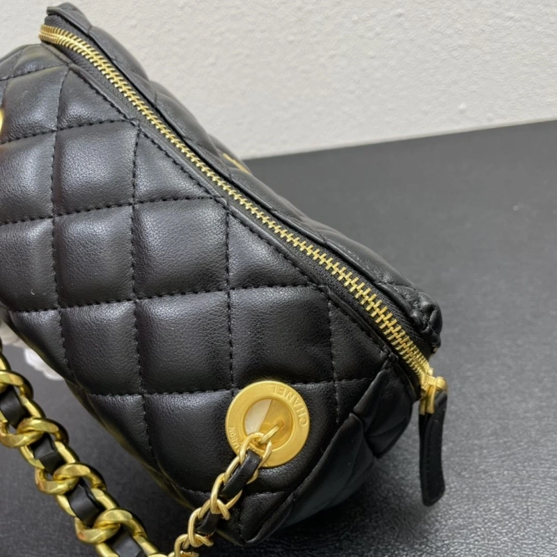 Chanel Cosmetic Bags 4224-1699