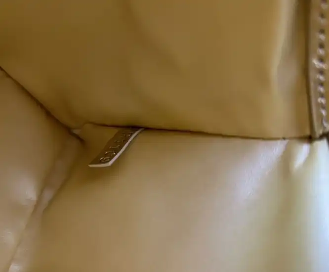 LV Capucines Bags 4224-1765