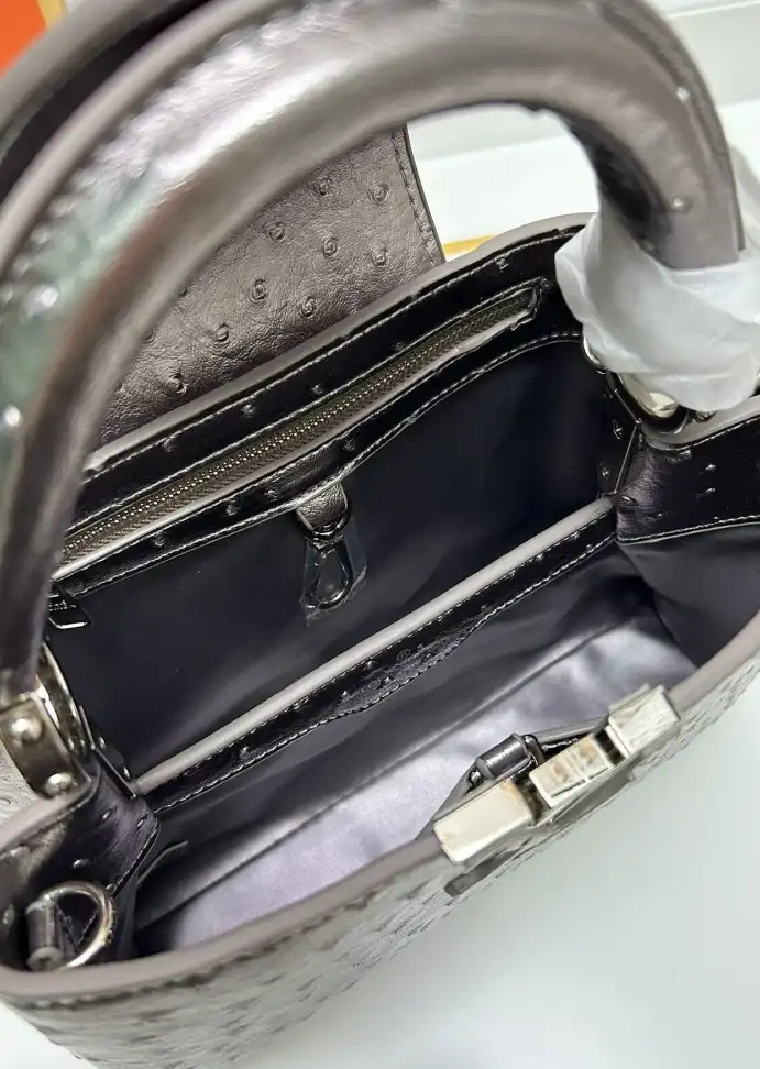 LV Capucines Bags 4224-1773