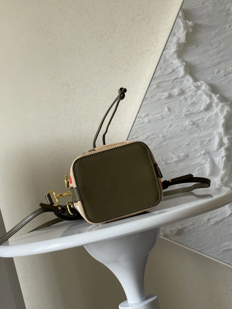 Fendi Bucket Bags 4224-1889