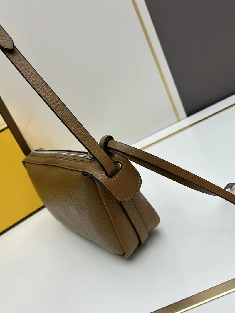 Fendi Top Handle Bags 4224-1985