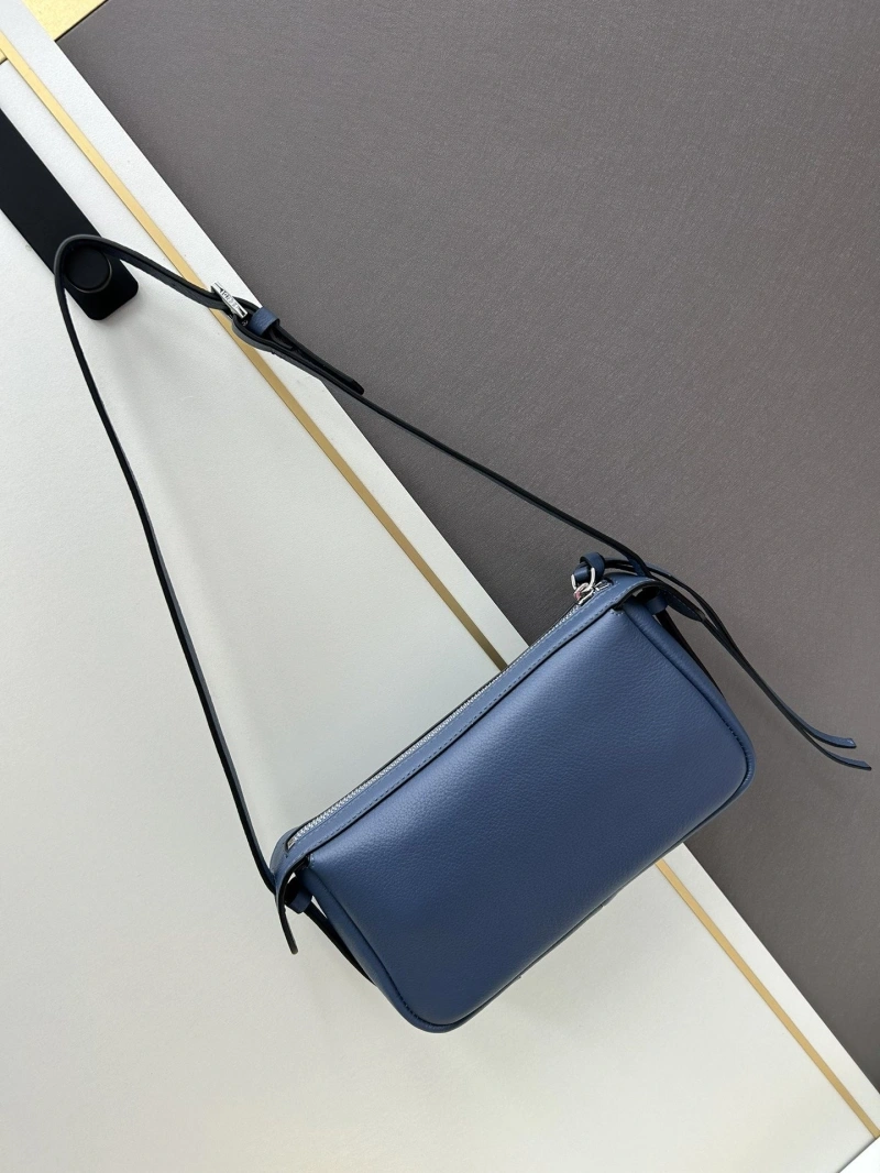 Fendi Top Handle Bags 4224-1986