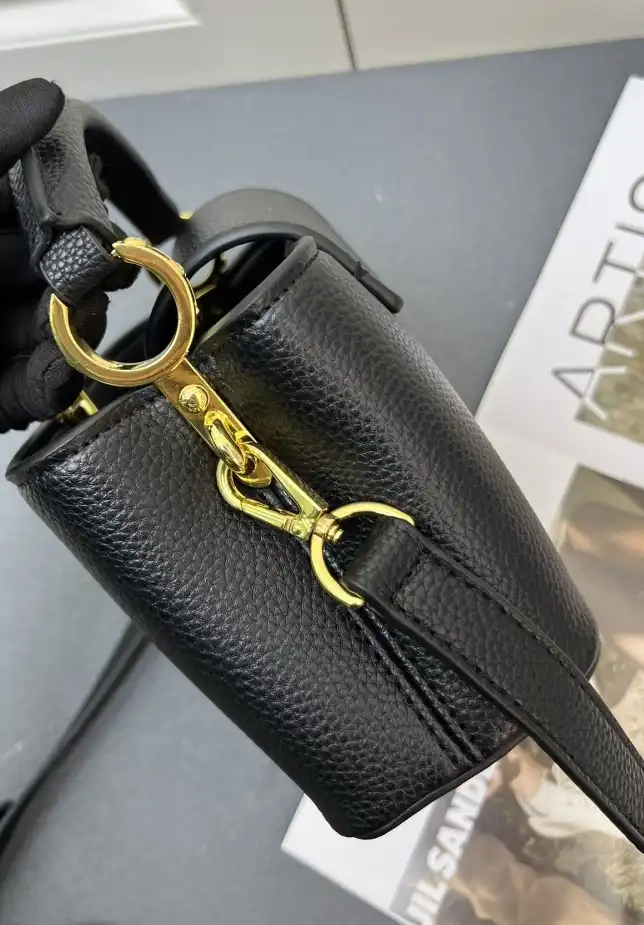 LV Capucines Bags 4224-2013