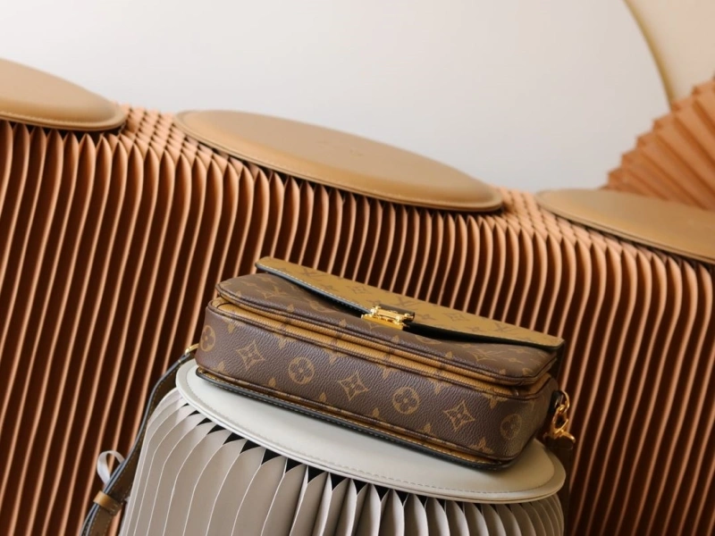 LV Satchel bags 4233A-0321