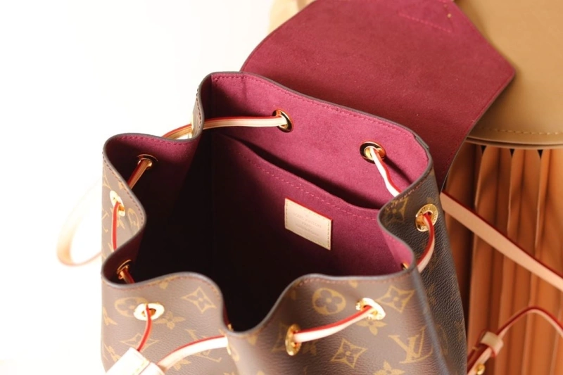 LV Backpacks 4233A-0352