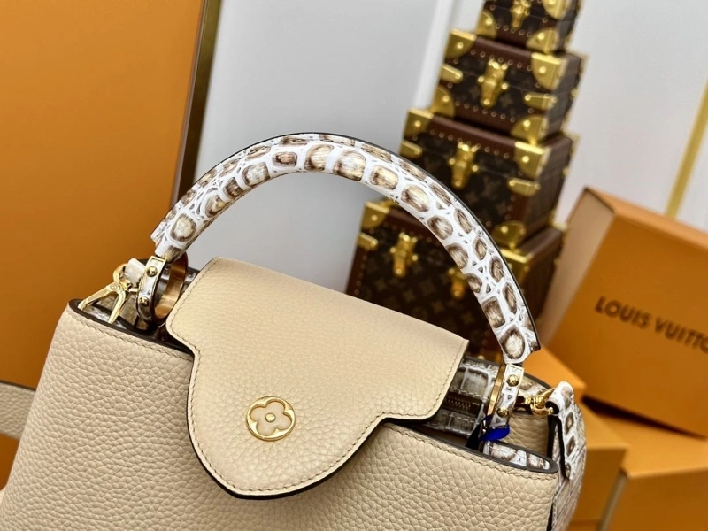 LV Capucines Bags 4233A-0357