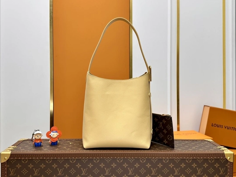LV Shopping Bags 4233A-0361
