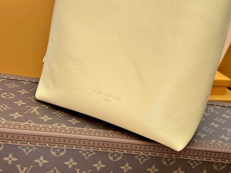 LV Shopping Bags 4233A-0361