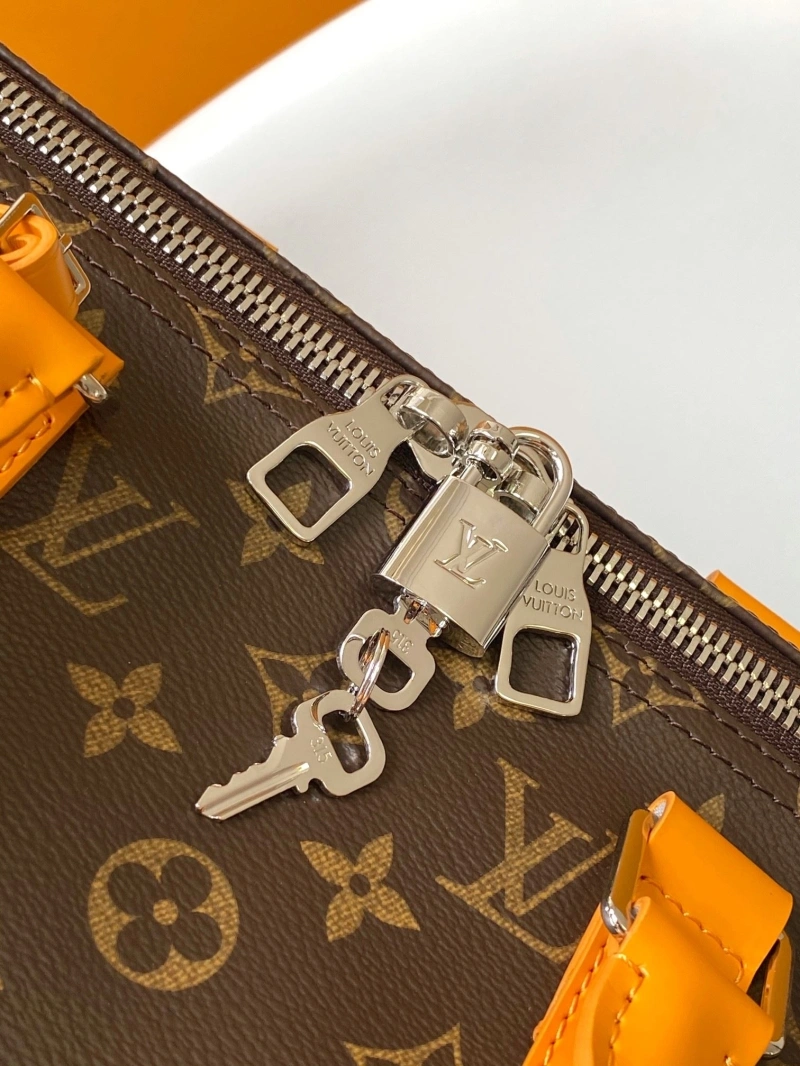 LV Travel Bags 4233A-0383