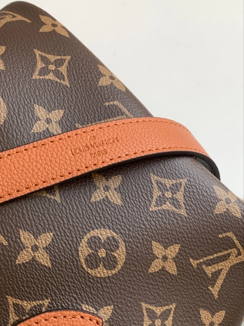 LV Shopping Bags 4233A-0485