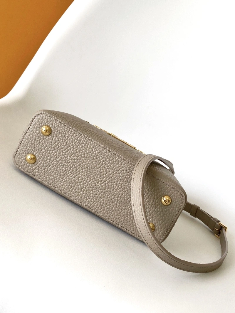 LV Capucines Bags 4233A-0846