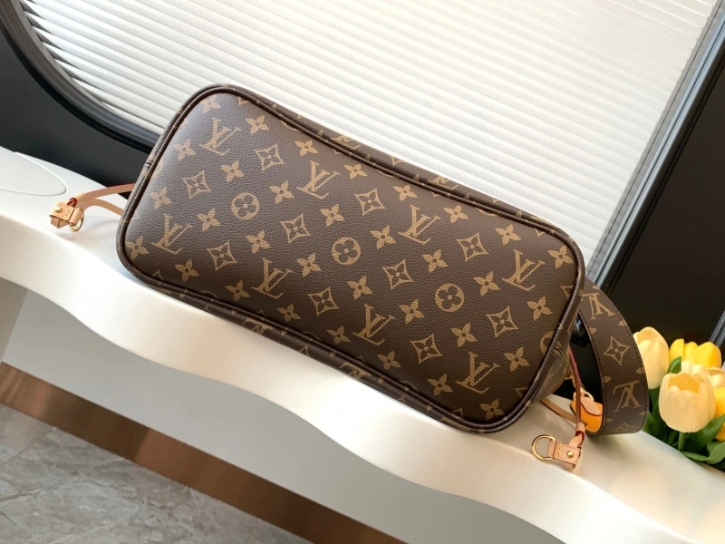 LV Shopping Bags 4233A-0924