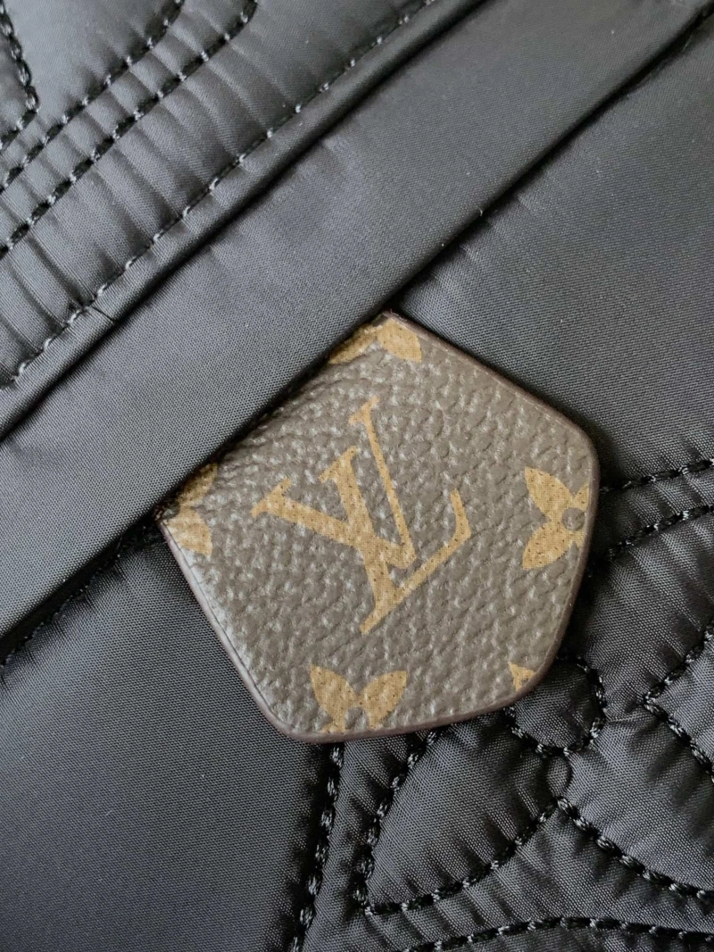 LV Backpacks 4233A-1037