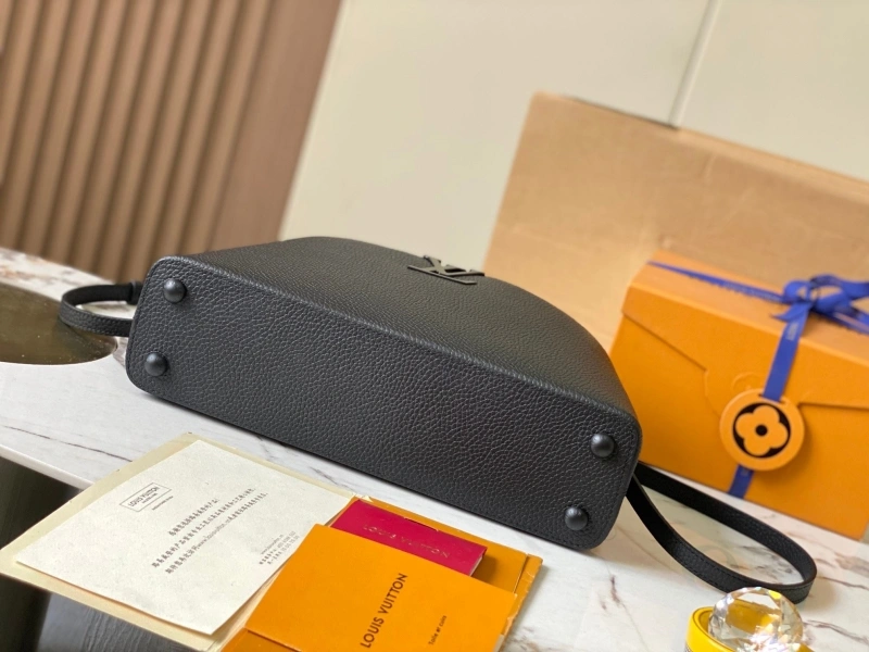 LV Capucines Bags 4233A-1220