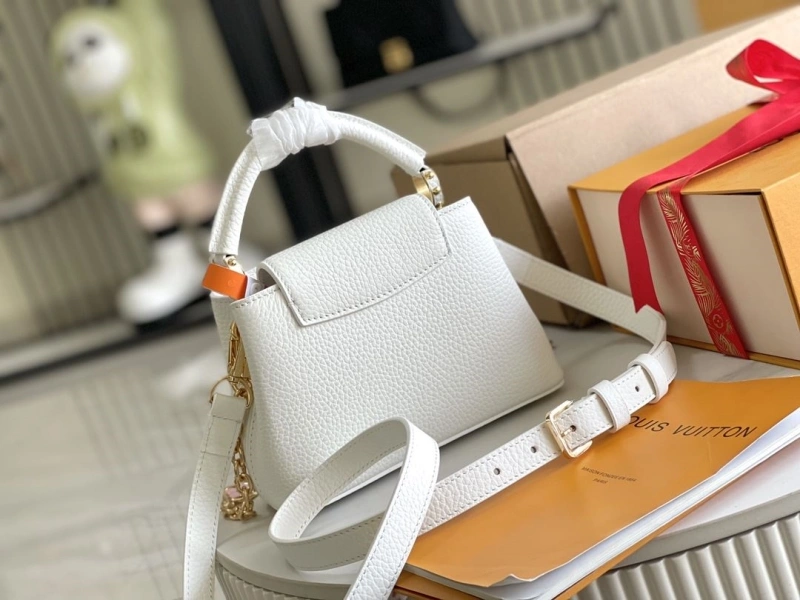 LV Capucines Bags 4233A-1240