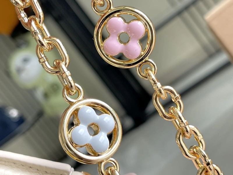 LV Capucines Bags 4233A-1243