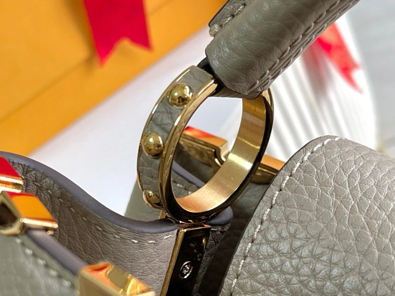 LV Capucines Bags 4233A-1267