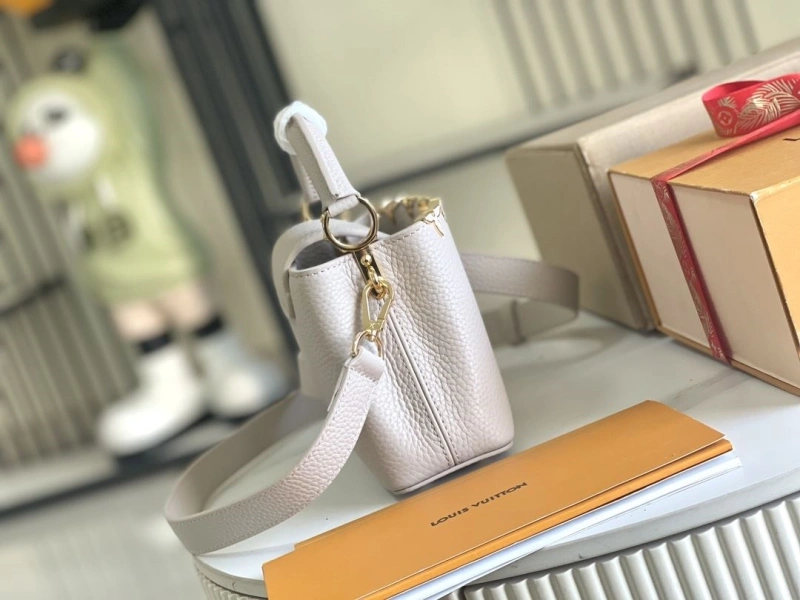 LV Capucines Bags 4233A-1268