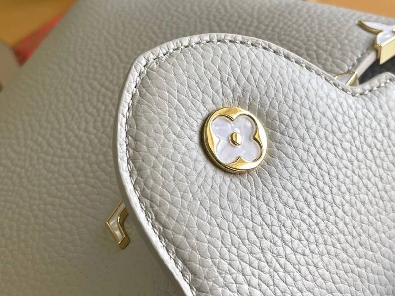 LV Capucines Bags 4233A-1269