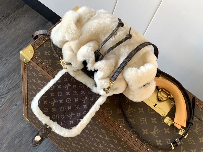 LV Backpacks 4233A-1510