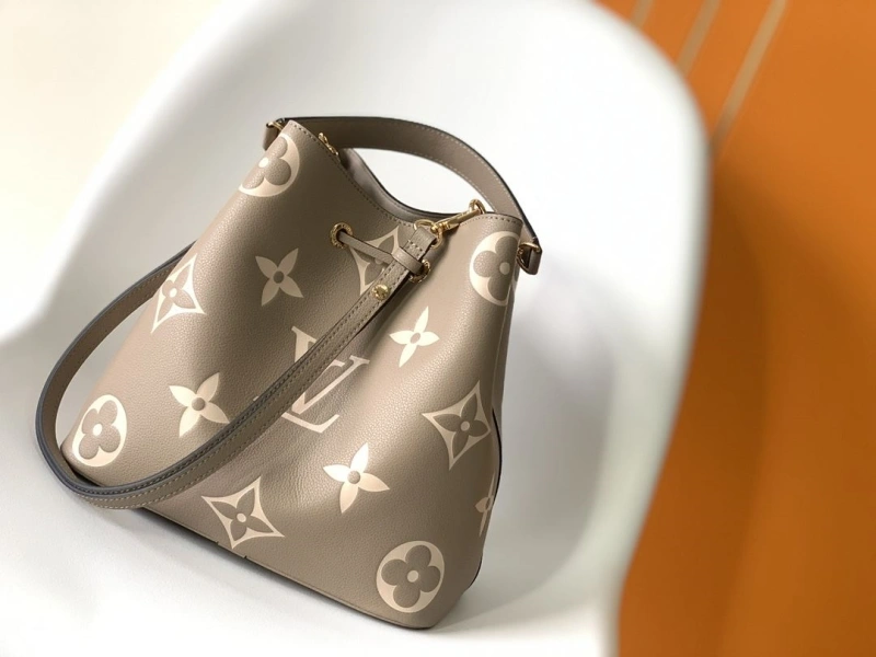 LV Bucket Bags 4233A-1554