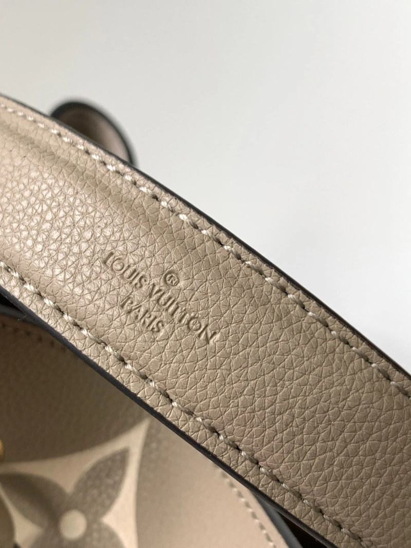 LV Bucket Bags 4233A-1554