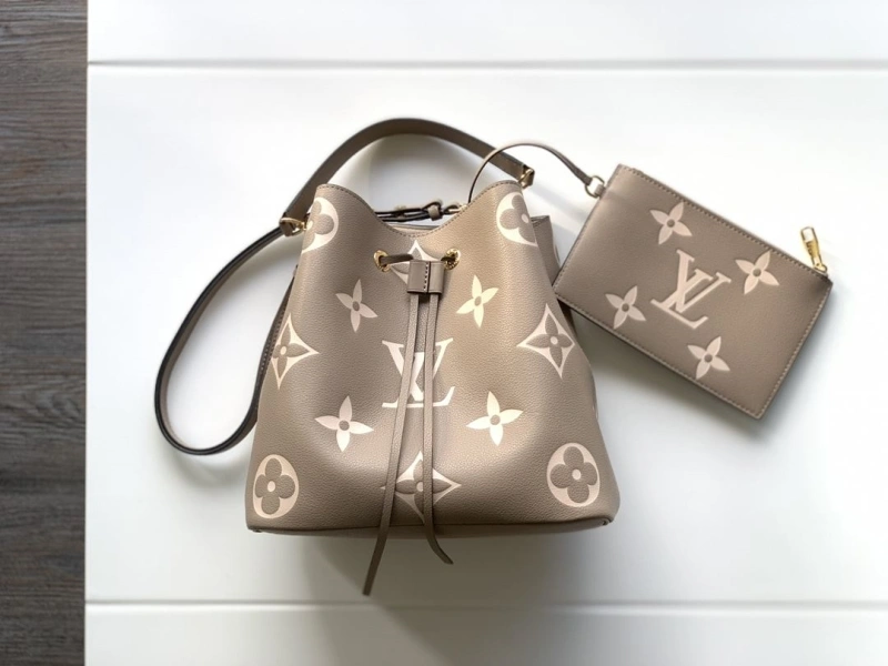 LV Bucket Bags 4233A-1554