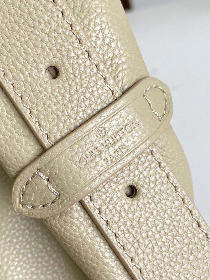 LV Bucket Bags 4233A-1723