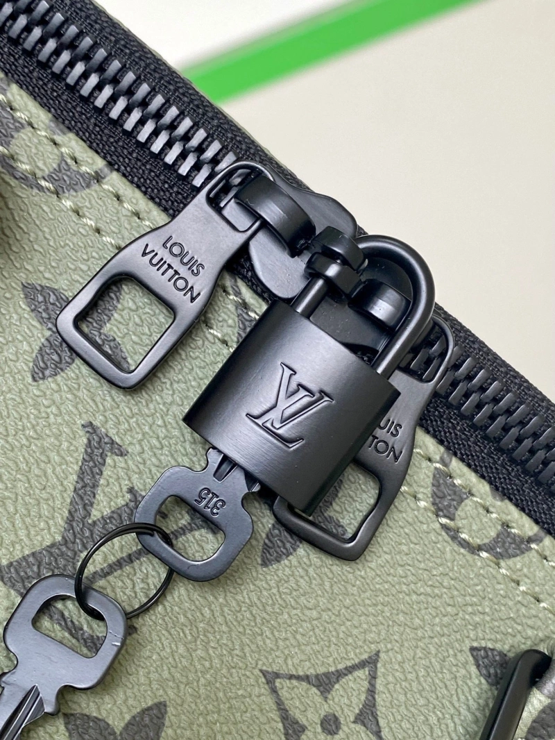 LV Travel Bags 4233A-1743