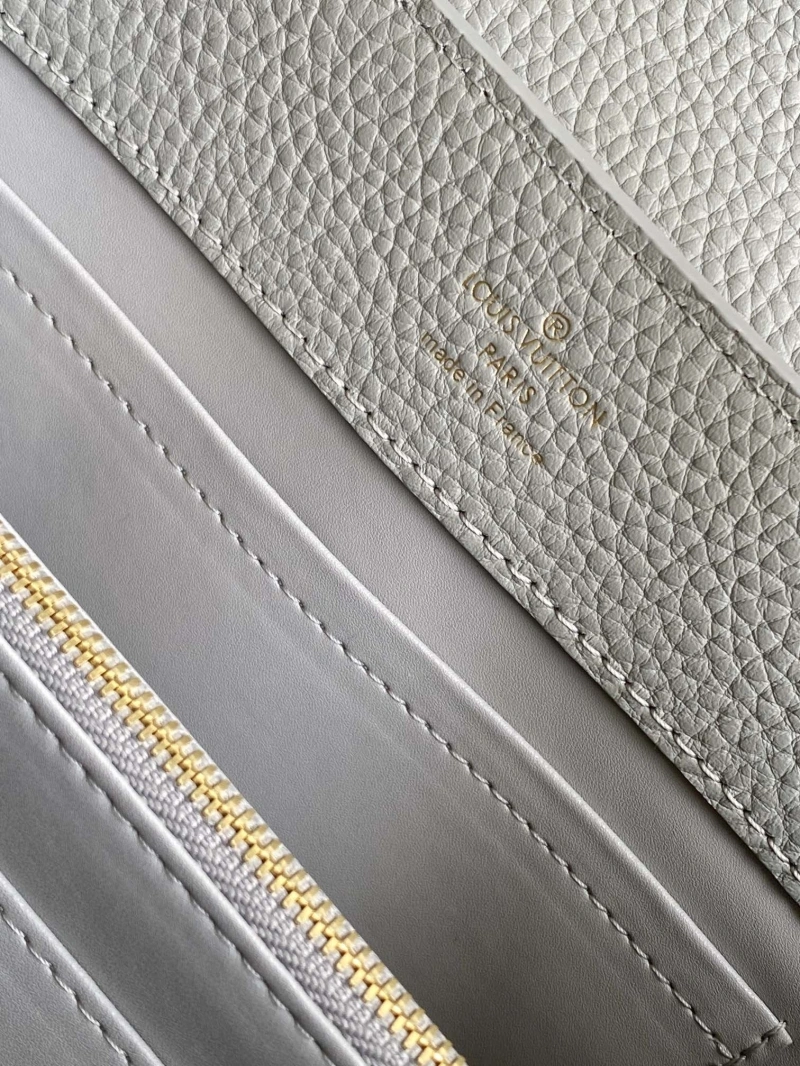 LV Capucines Bags 4233A-2186